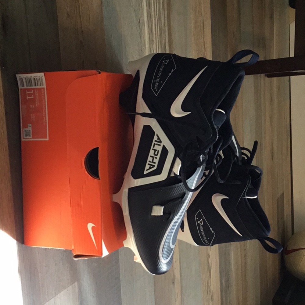 Nike Alpha Menace Pro 3 football cleats